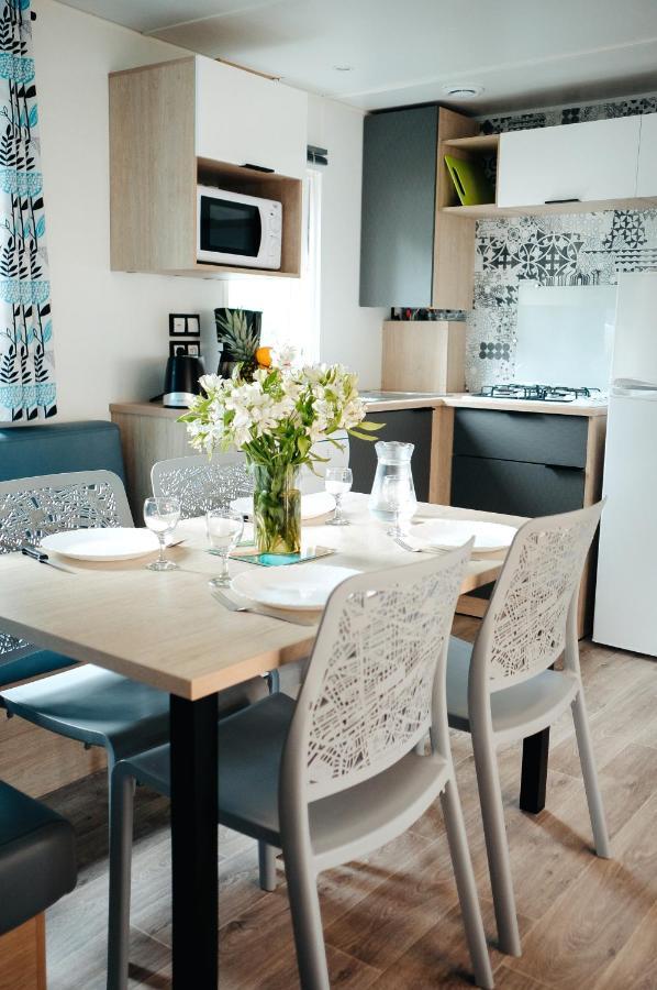 Mobil Home Xxl2 4 Chambres - Camping Chateau La Foret Saint-Julien-des-Landes Exterior foto